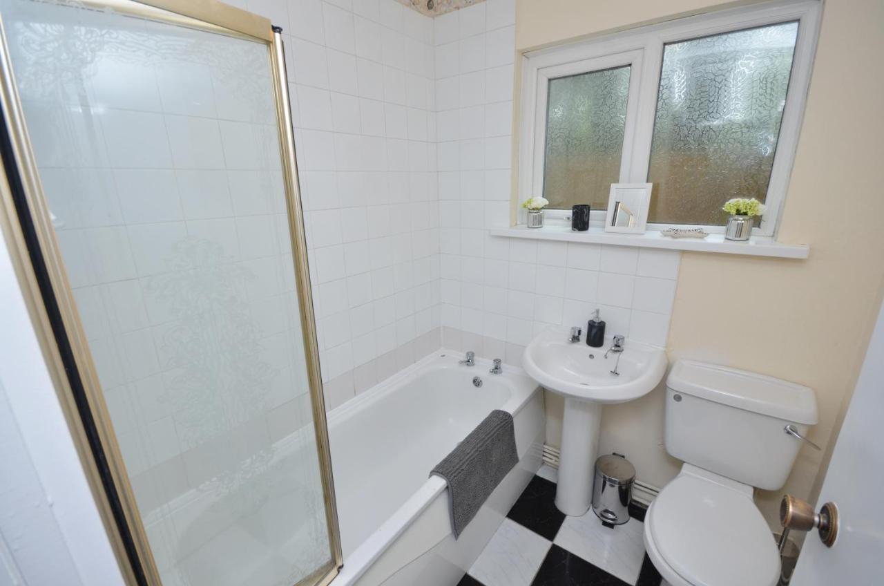 Bright Stylish 2 Bedroom Garden Apartment South Belfast Close To Everything Εξωτερικό φωτογραφία