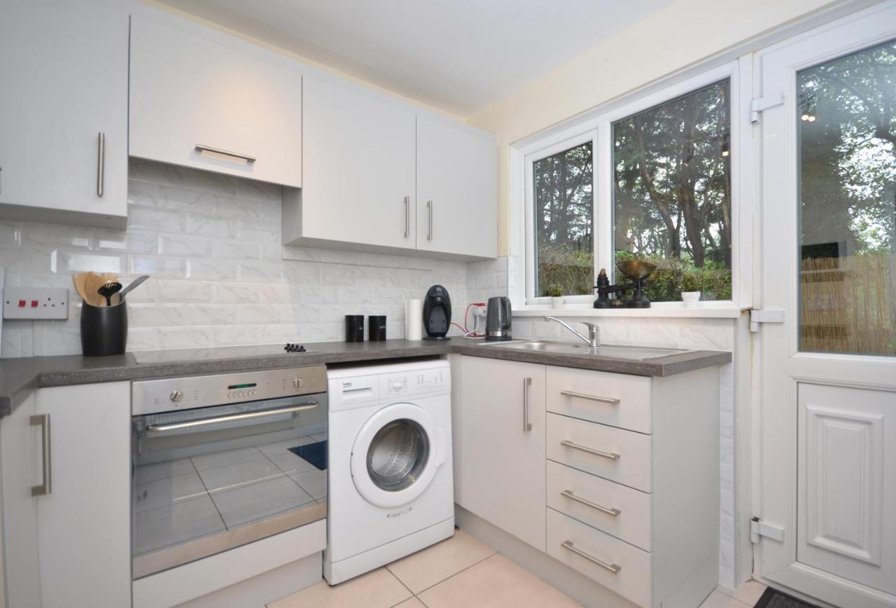 Bright Stylish 2 Bedroom Garden Apartment South Belfast Close To Everything Εξωτερικό φωτογραφία