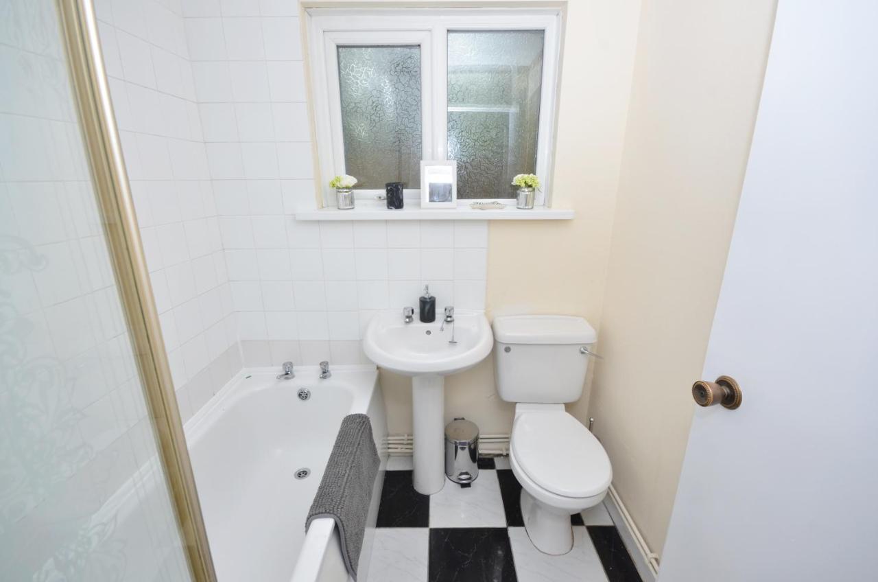Bright Stylish 2 Bedroom Garden Apartment South Belfast Close To Everything Εξωτερικό φωτογραφία